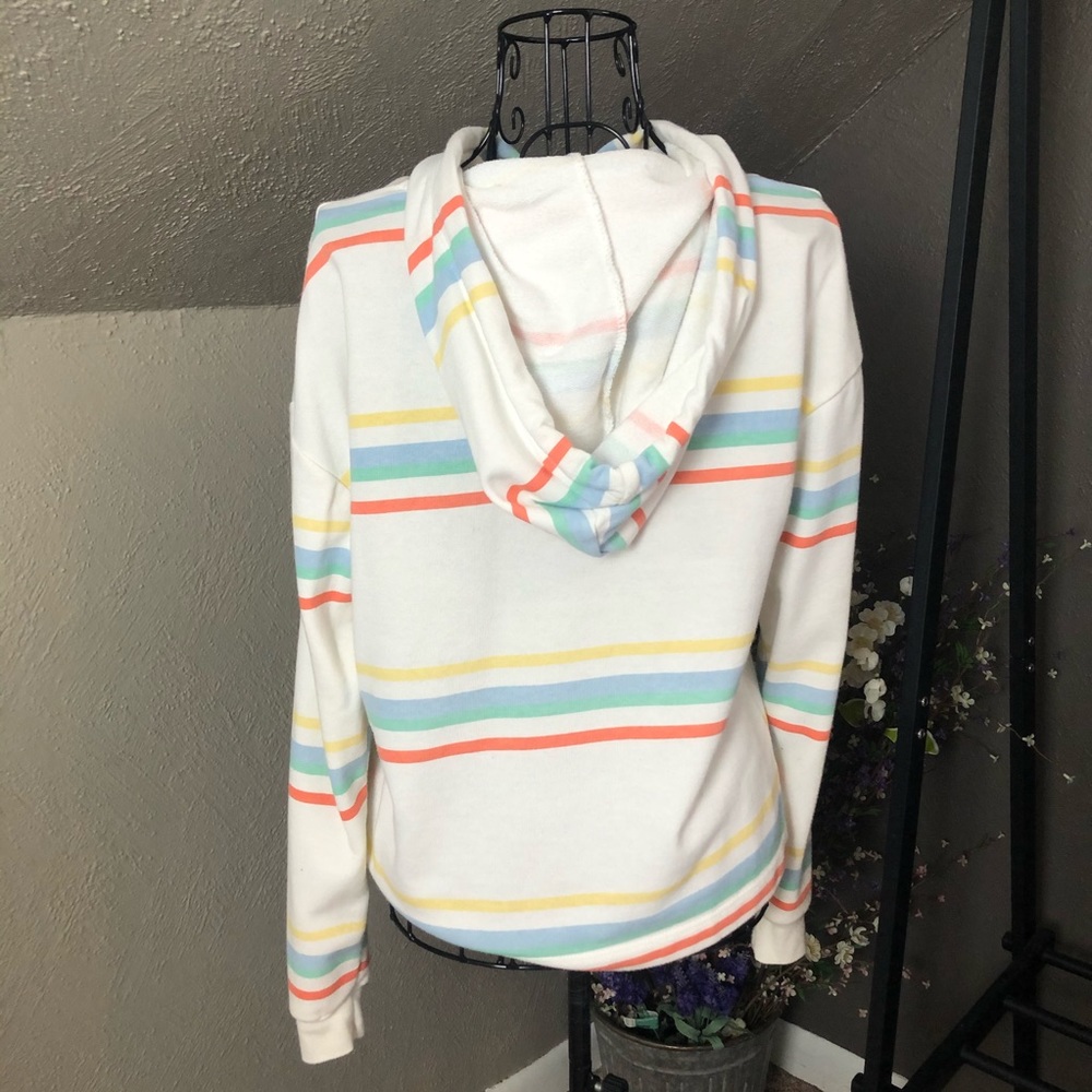 Tilly’s Light Hoodie - Picture 3 of 5